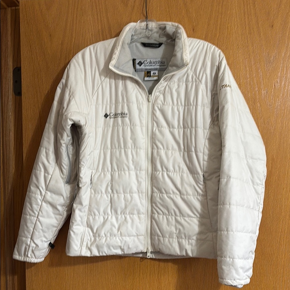 Columbia Titanium Interchange Women's Winter White Lightweight Puffer Jacket